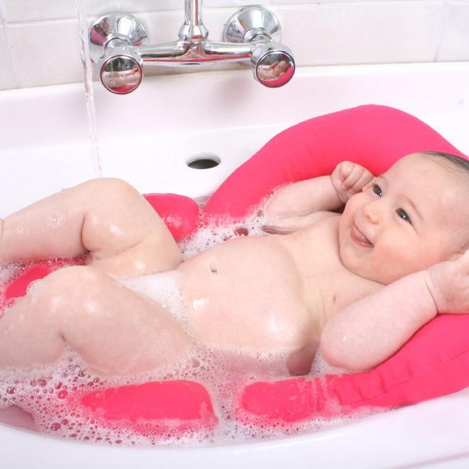 Coussin de bain pour bébé : tout ce que vous devez savoir